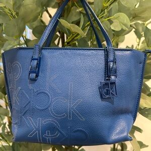 Calvin Klein - Shoulder Bag